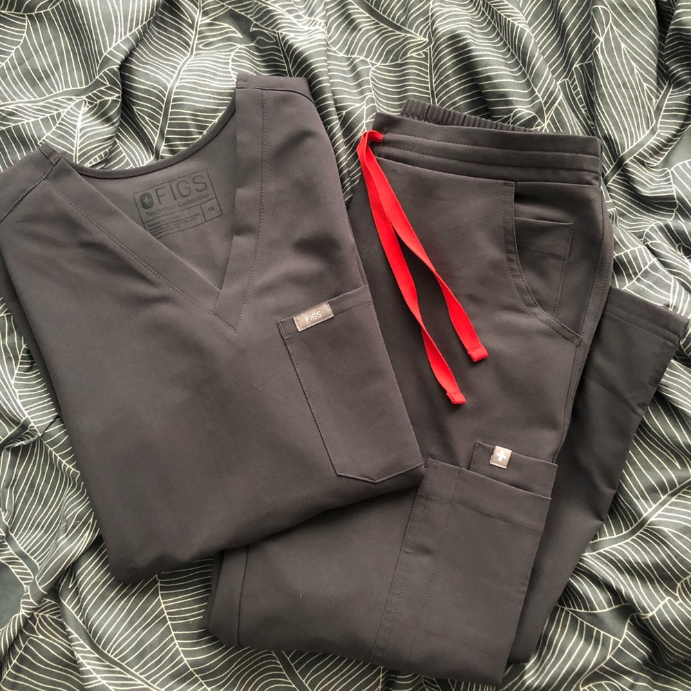 FIGS scrub set LIMITED edition CHARCOAL